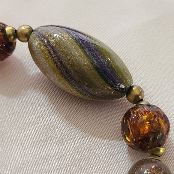 Art Glass Purple Green Candy Swirl Shimmer Glitter Amber Glass Beaded Necklace - Picture 8 of 9